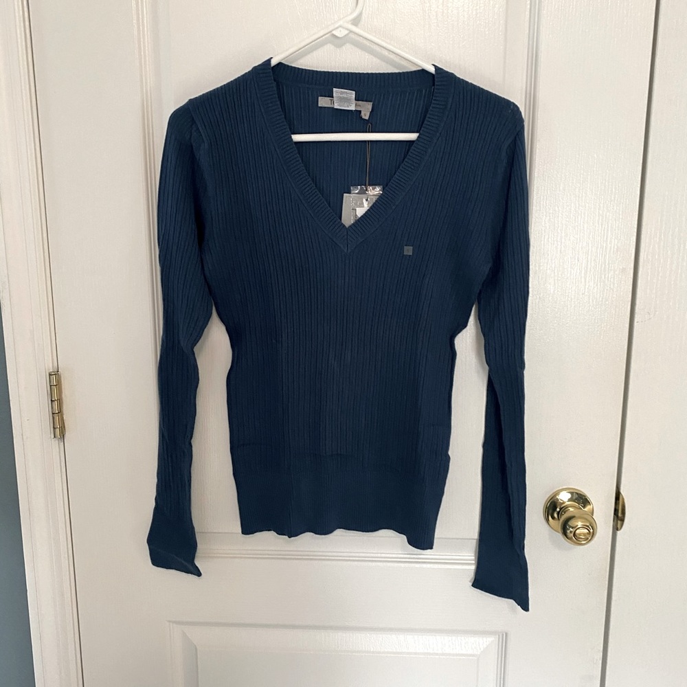 TeX fitted women’s top by Max Azria. Sm. NWT